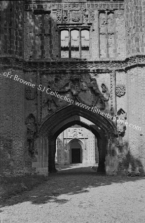 E.BARSHAM MANOR ENTRANCE GATE S.SIDE